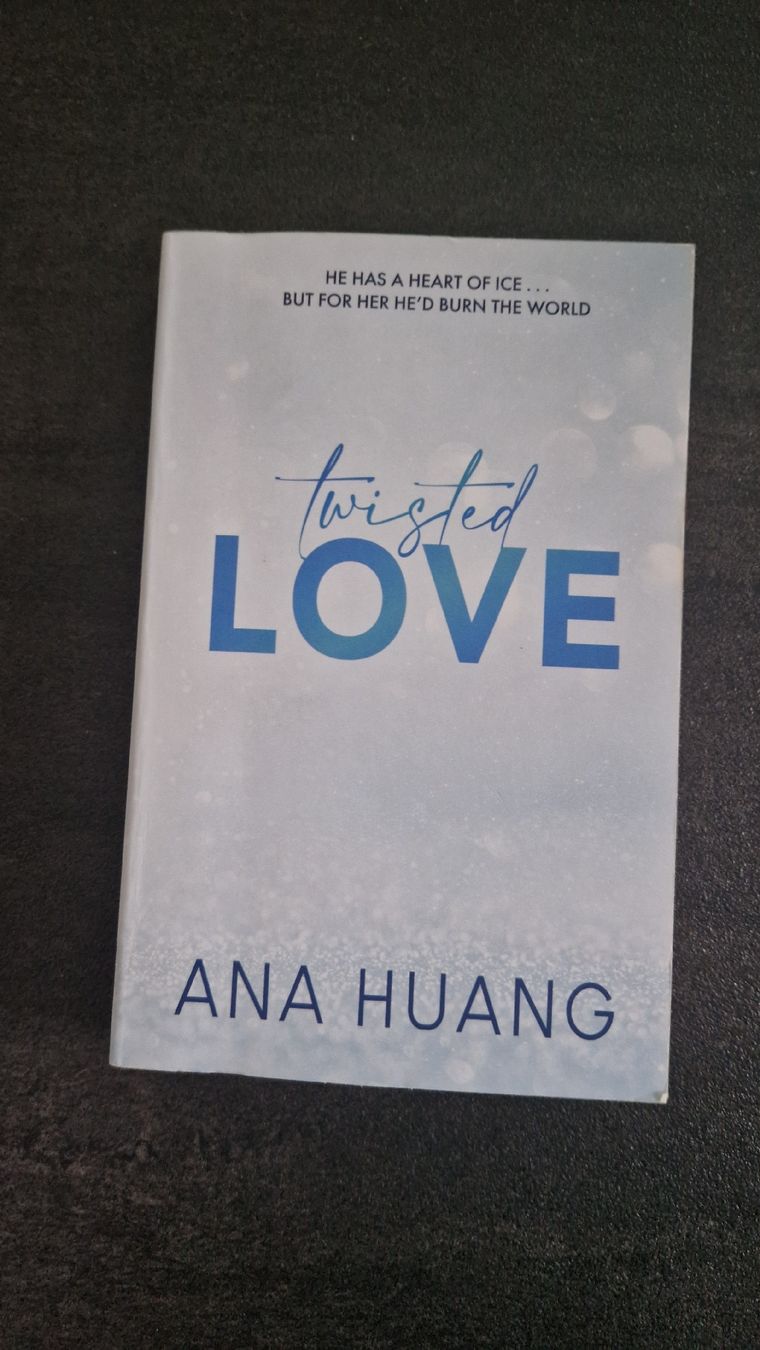 Libri: Twisted love, Ana Huang – Usato da altishofen venduto da Nippo