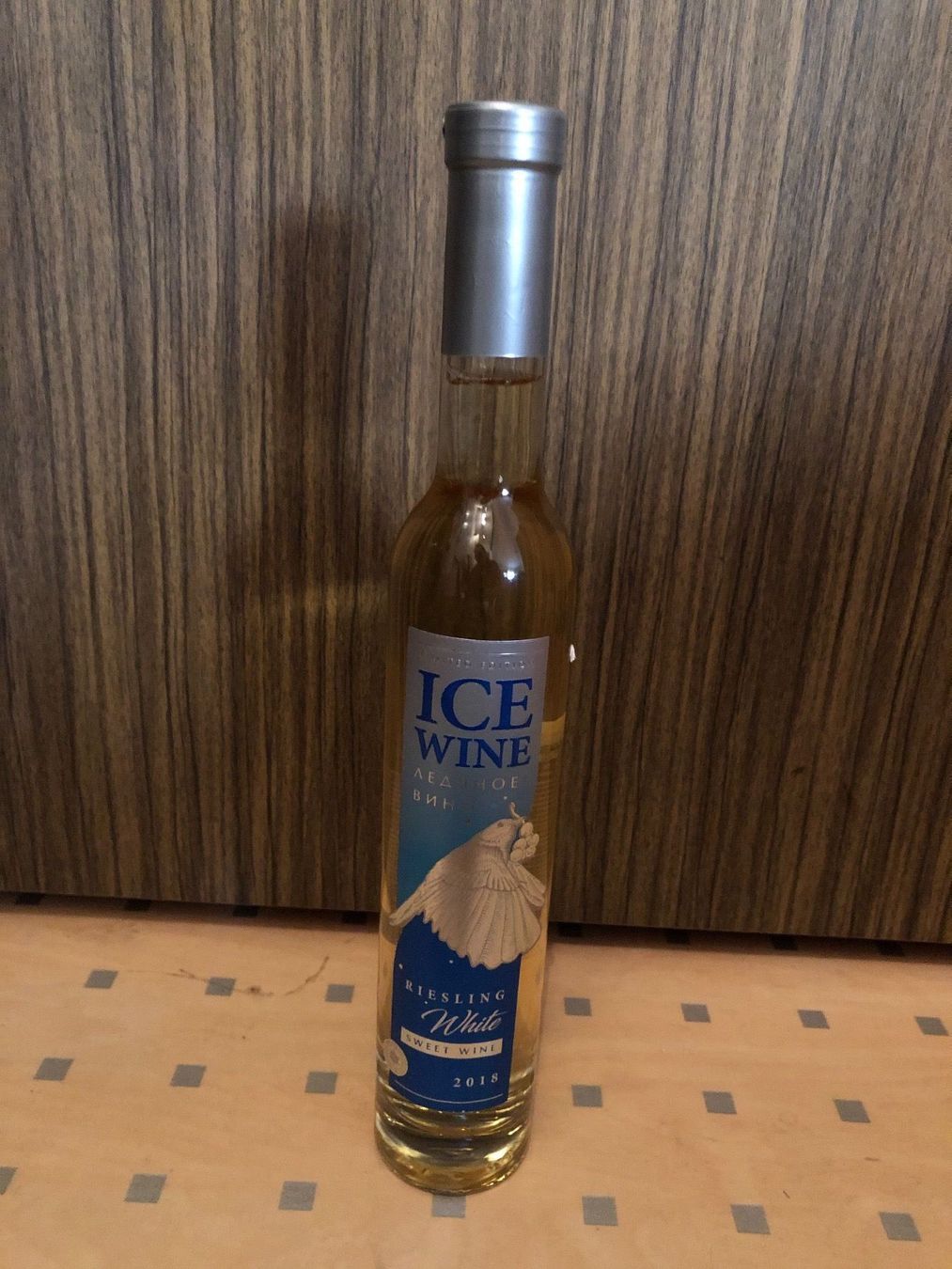 Vino: KVINT IcewineRiesling,Transnistrien,2018 – Nuovo e nell'imballaggio originale da Wald ZH venduto da mlnt