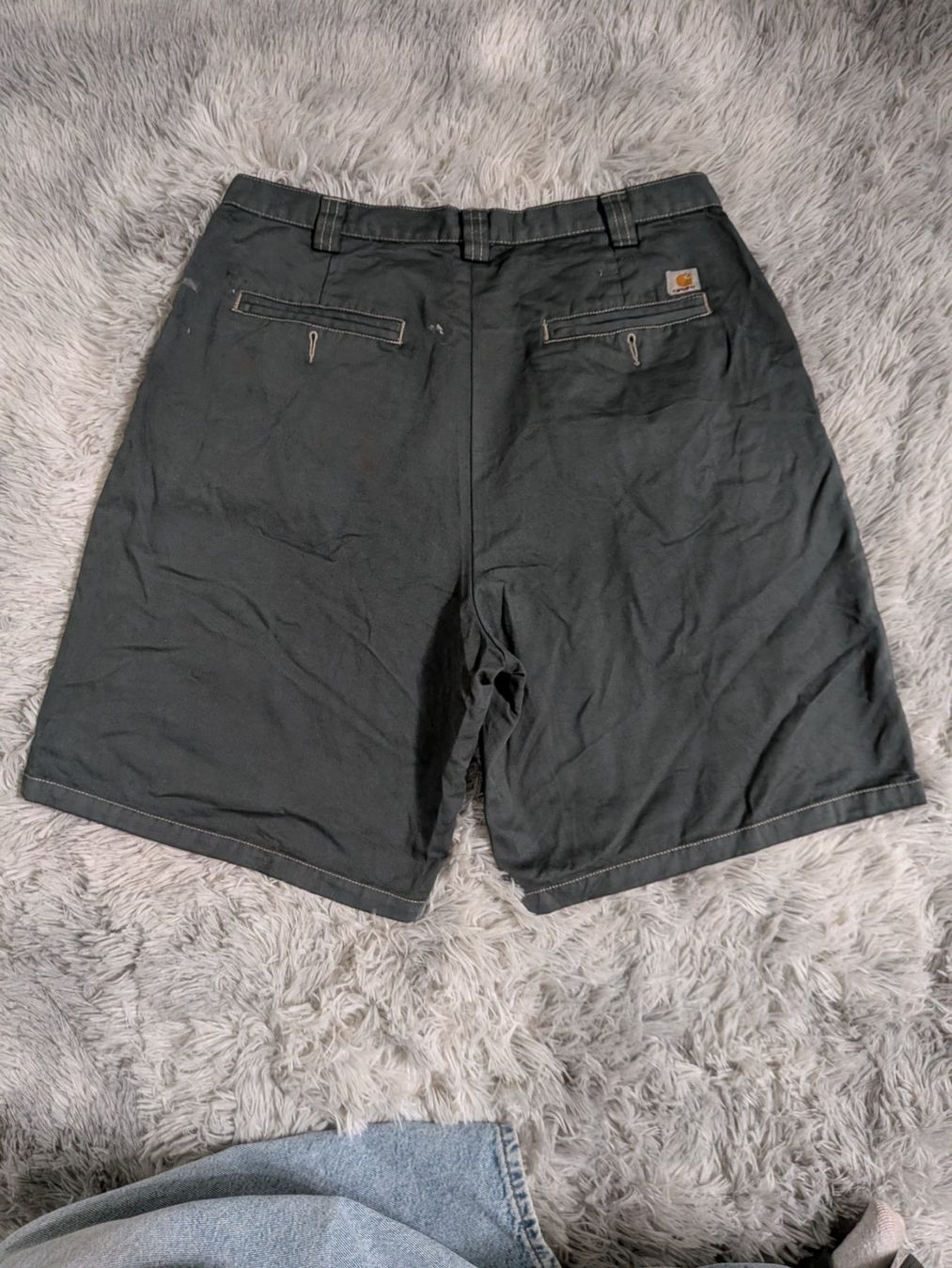 Carhartt Pantaloni: Carhartt Shorts Gr. 30 – Usato da Illnau venduto da mbseller4ric 1