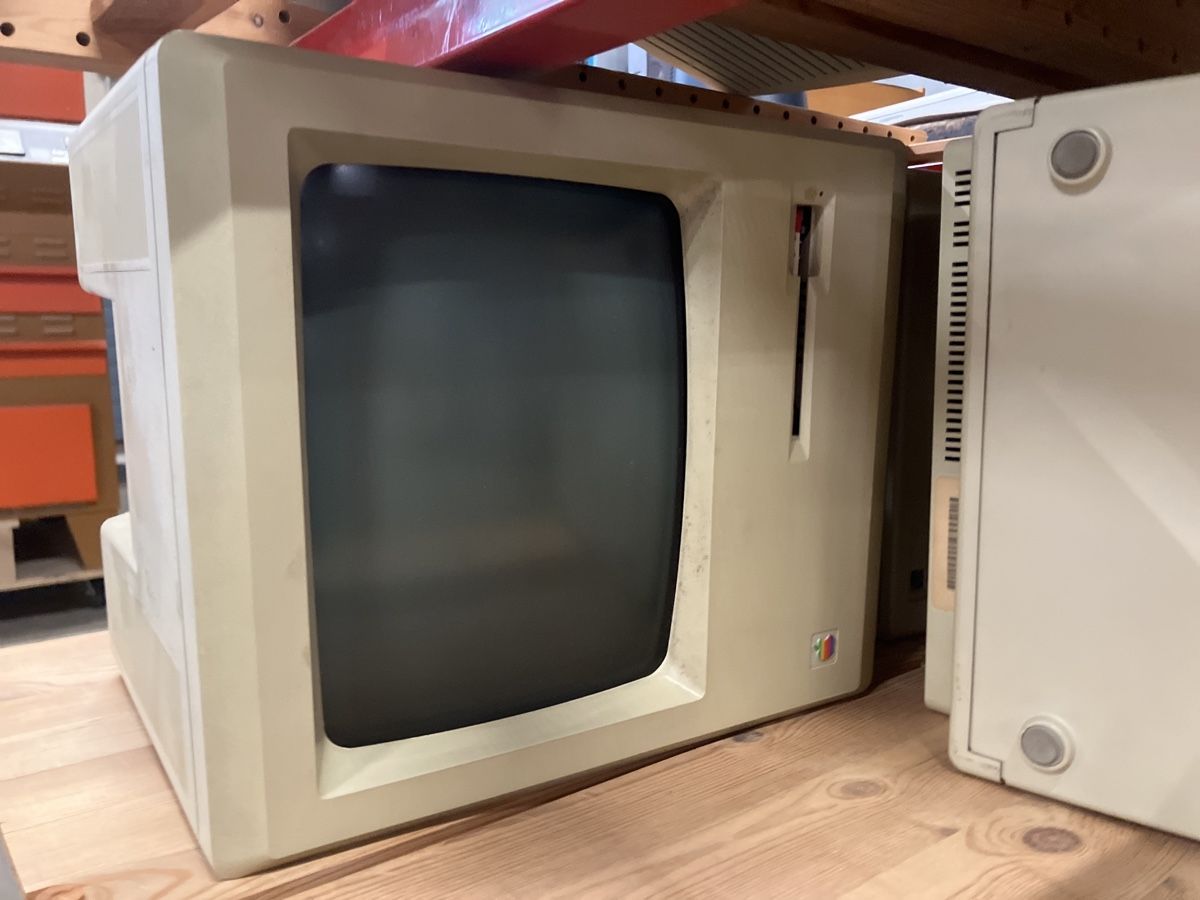 Apple PC: Apple Macintosh Classic Computer – Usato da Zürich venduto da Luxusgrufti 1