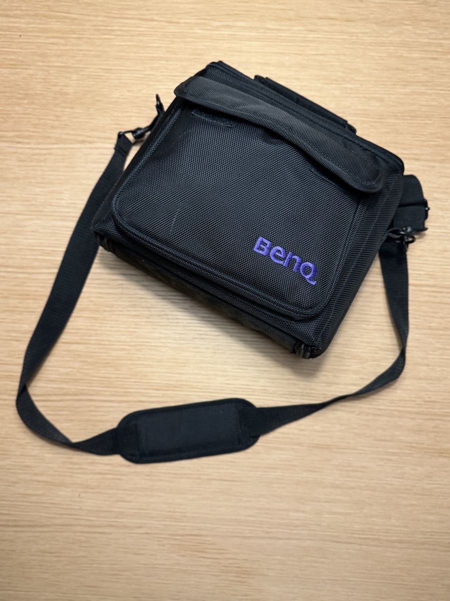 BenQ Proiettori: BenQ PB2140 Projektor, Top Zustand ! – Usato da Uitikon-Waldegg venduto da Rps 8