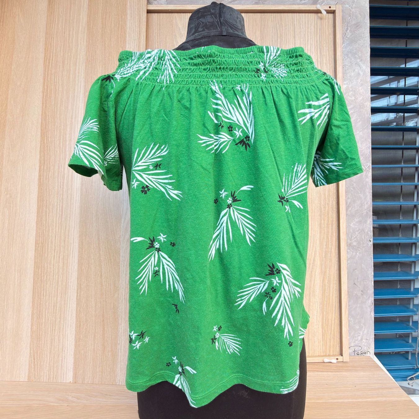 H&M Top: Top Bardot H&M Vert Tropical Coton, H&M – Usato da Thônex venduto da Suisse.Shopping 5