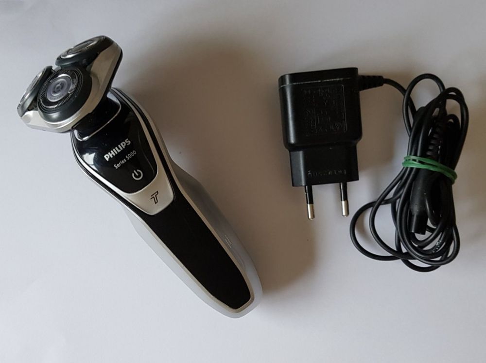 Rasierapparat PHILIPS Series 5000 - gebraucht (D'occasion) à Baden pour ...