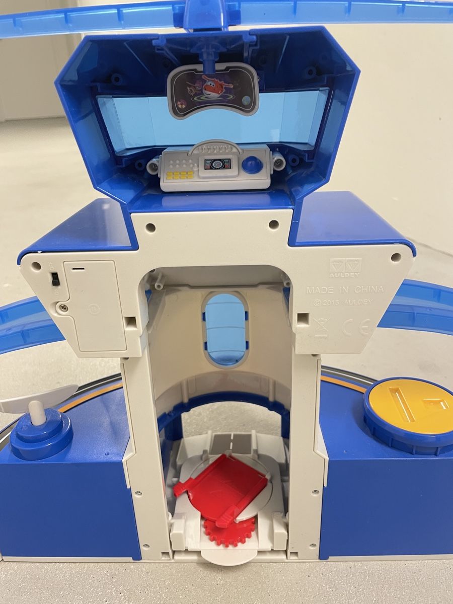 Giocattoli: Superwings Flugstation Spielzeug gebraucht – Usato da Uetikon am See venduto da yc__7d9p 4