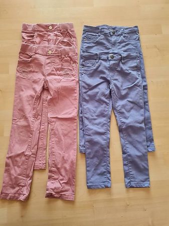 2x 2 Paar schöne Hosen Gr. 122 fast neu