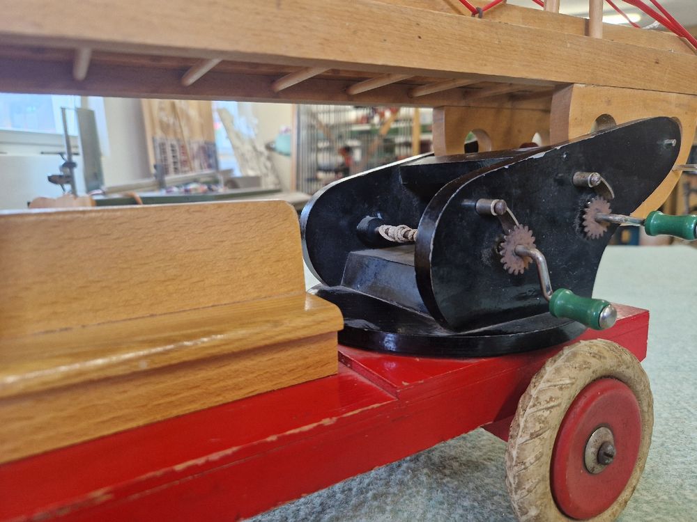 Brio Jouets: Original Brio Feuerwehrauto in Top Zustand – D'occasion à Dürnten par SEINundDESIGN 2