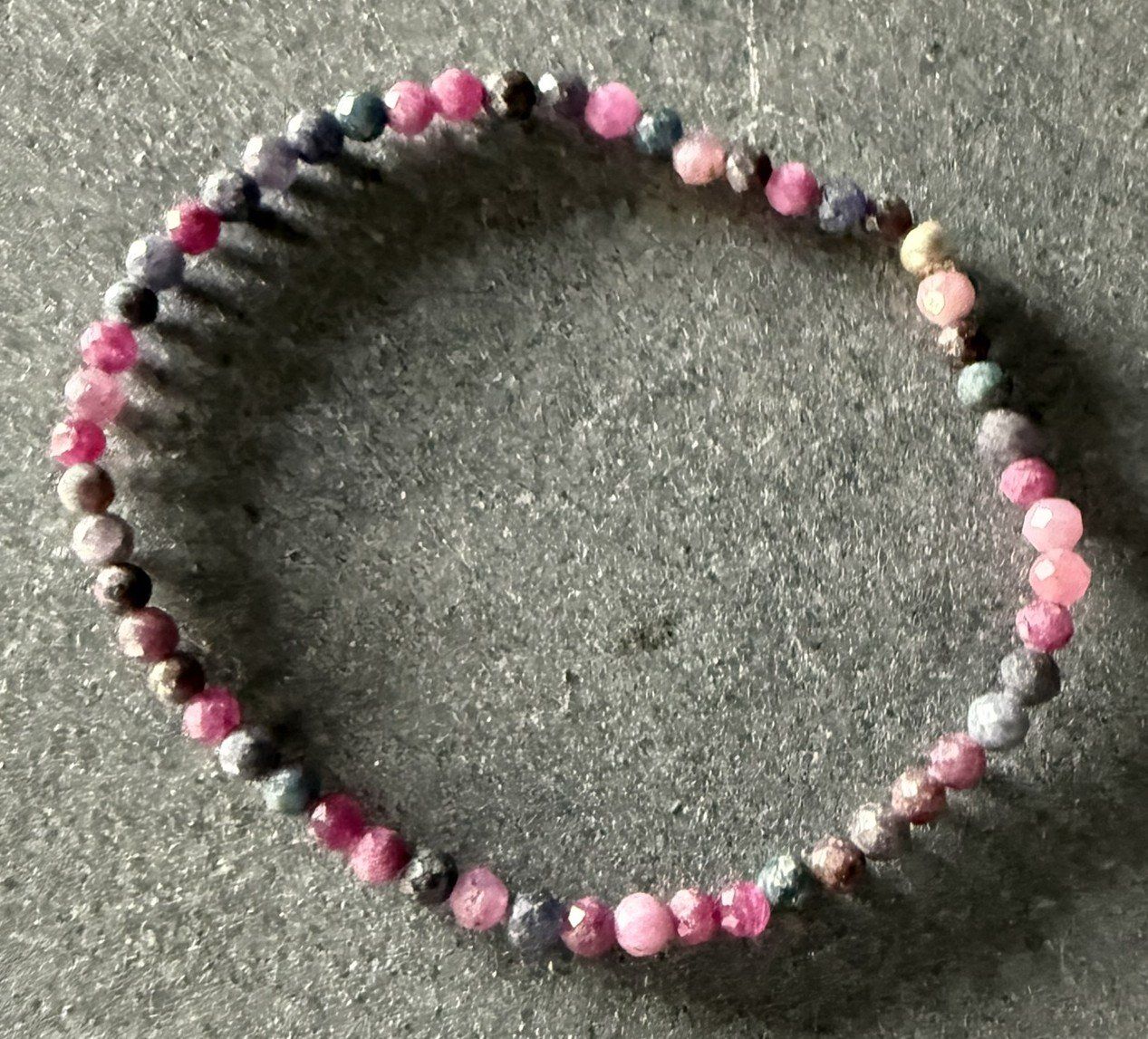 Bracelets: Edelsteinarmband Rubin – D'occasion à Lommis par manmarmi