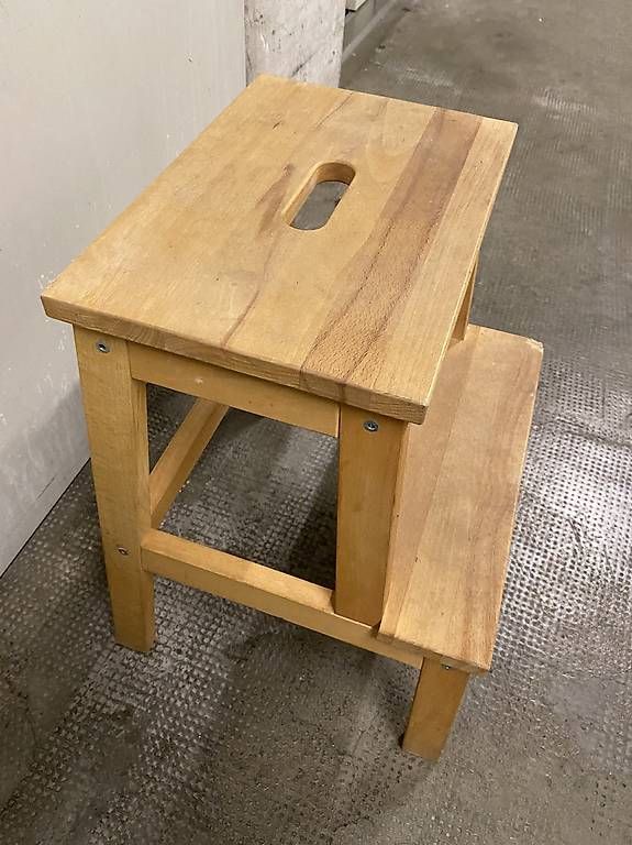 Sgabelli: Marchepied Ikea  – Usato da Genève venduto da Olivi660 1