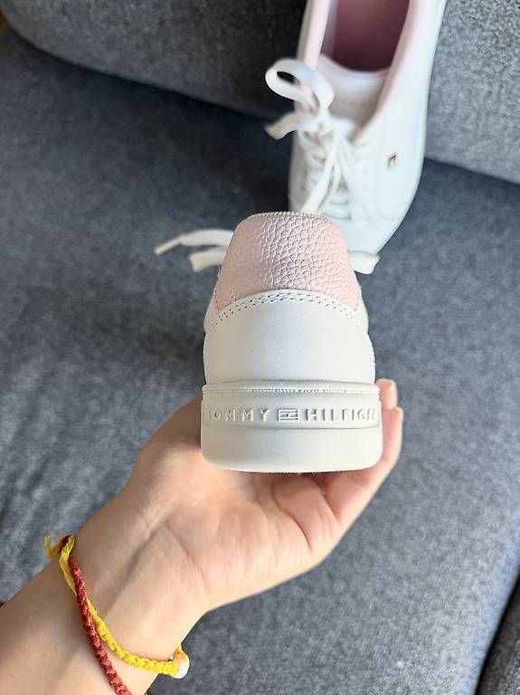 Tommy Hilfiger Damenschuhe: Baskets Tommy Hilfiger Blanches & Roses - Taille 37 – Gebraucht aus Bussigny von Lanoy28 4
