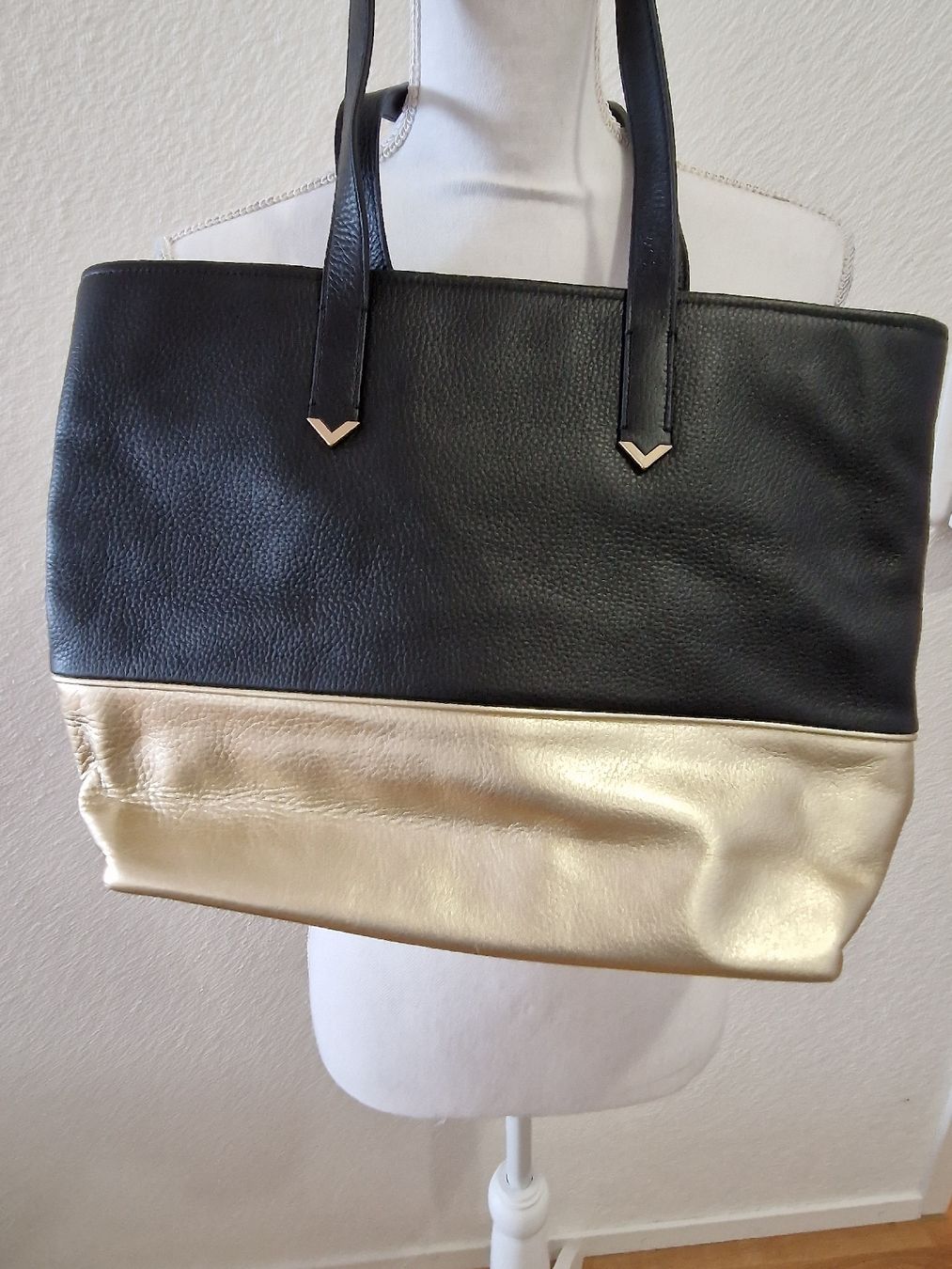 Guess Borse da donna: Guess Tasche – Usato da Stallikon venduto da lh-beba82-85 2