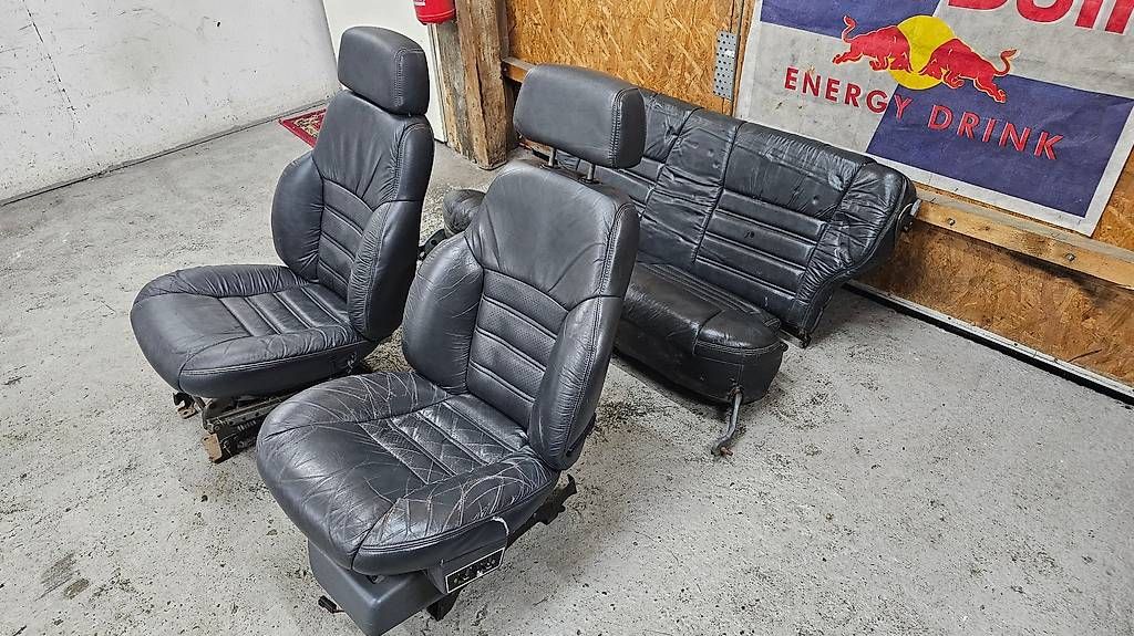 Jeep Tutti pezzi di ricambio auto: Komplette Leder-Sitzgarnitur Jeep Cherokee XJ – Usato da Wettswil venduto da Swiss_Outlaw 2