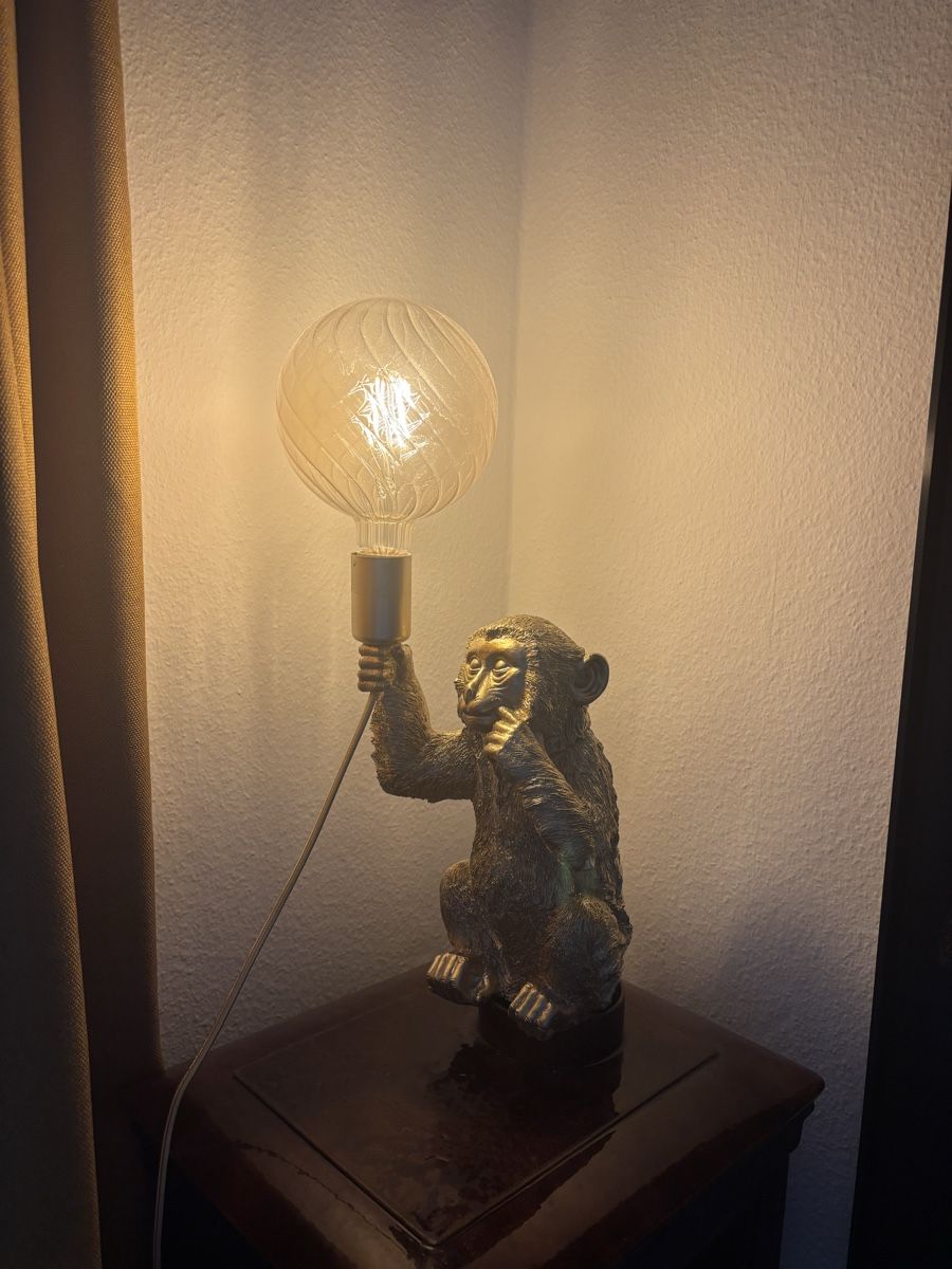 Lampade: Golden Monkey Lamp, Funky Home Design – Nuovo (secondo la descrizione) da Küsnacht ZH venduto da xavier74 2