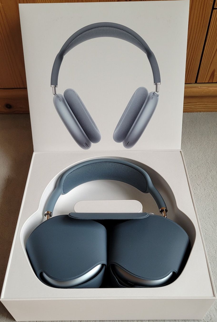 Casques audio: Original Apple AirPods Max, Blau, Modell A3184 – Neuf (Voir description) à Uerikon par Jsc4000