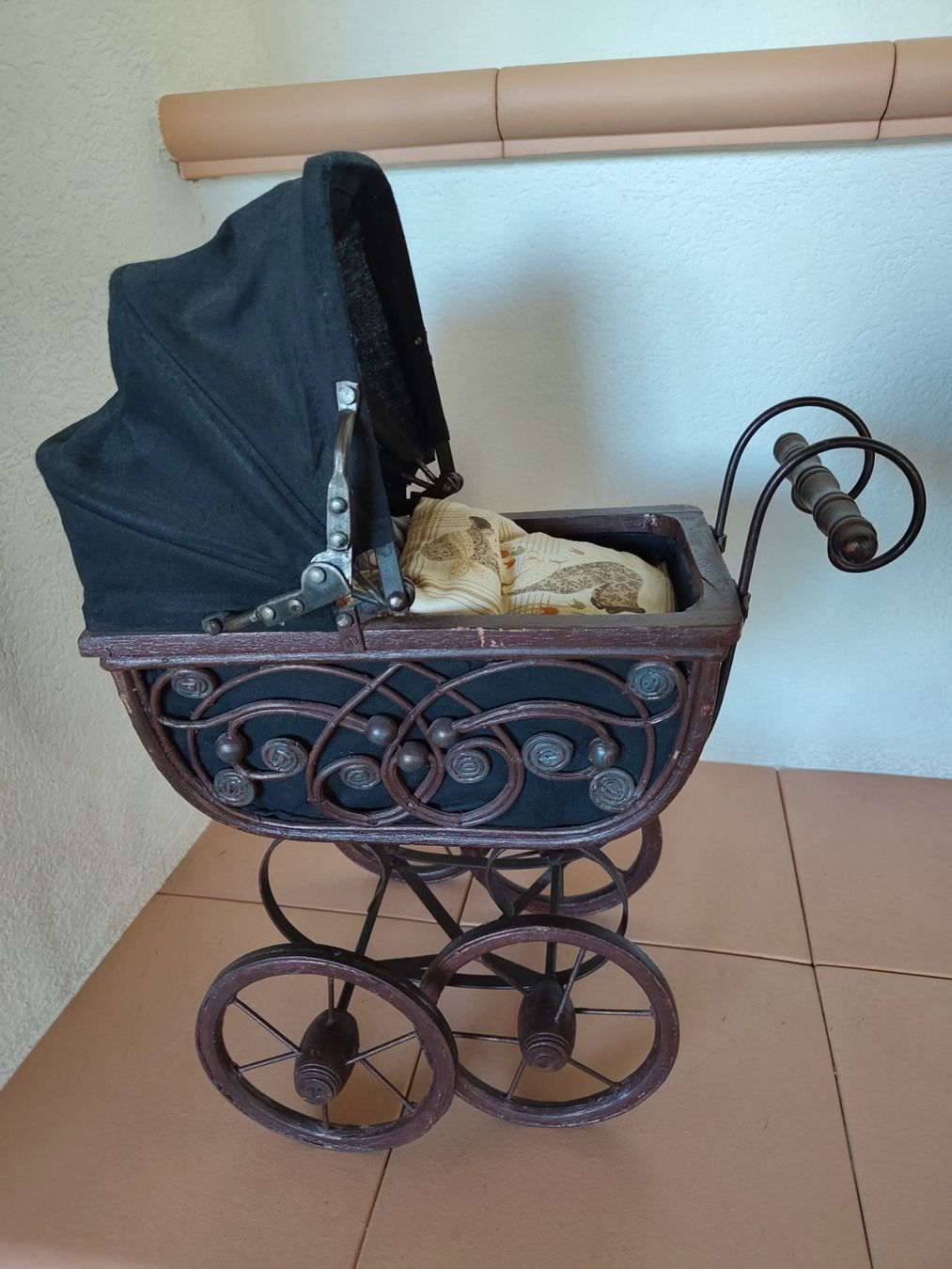 Voitures de poupées: Puppenwagen – D'occasion à Beinwil am See par Msunneschin 4