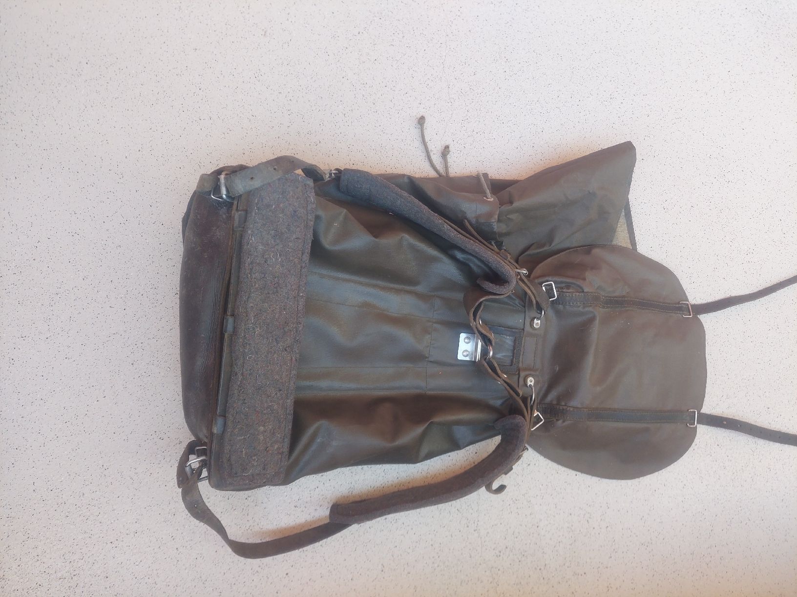 Zaini: Militär - Rucksack – Usato da Zürich venduto da makimakimak 3