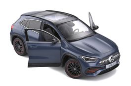 Mercedes Benz GLA Denis blau Solido 1:18