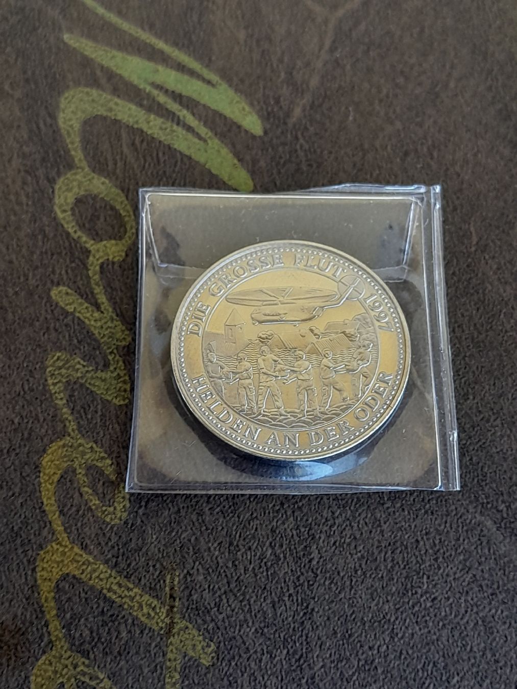 Tutti le monete: 2½ Euro Die große Flut 1997 "Helden an der Oder" – Usato da Basel venduto da Basel_20 8