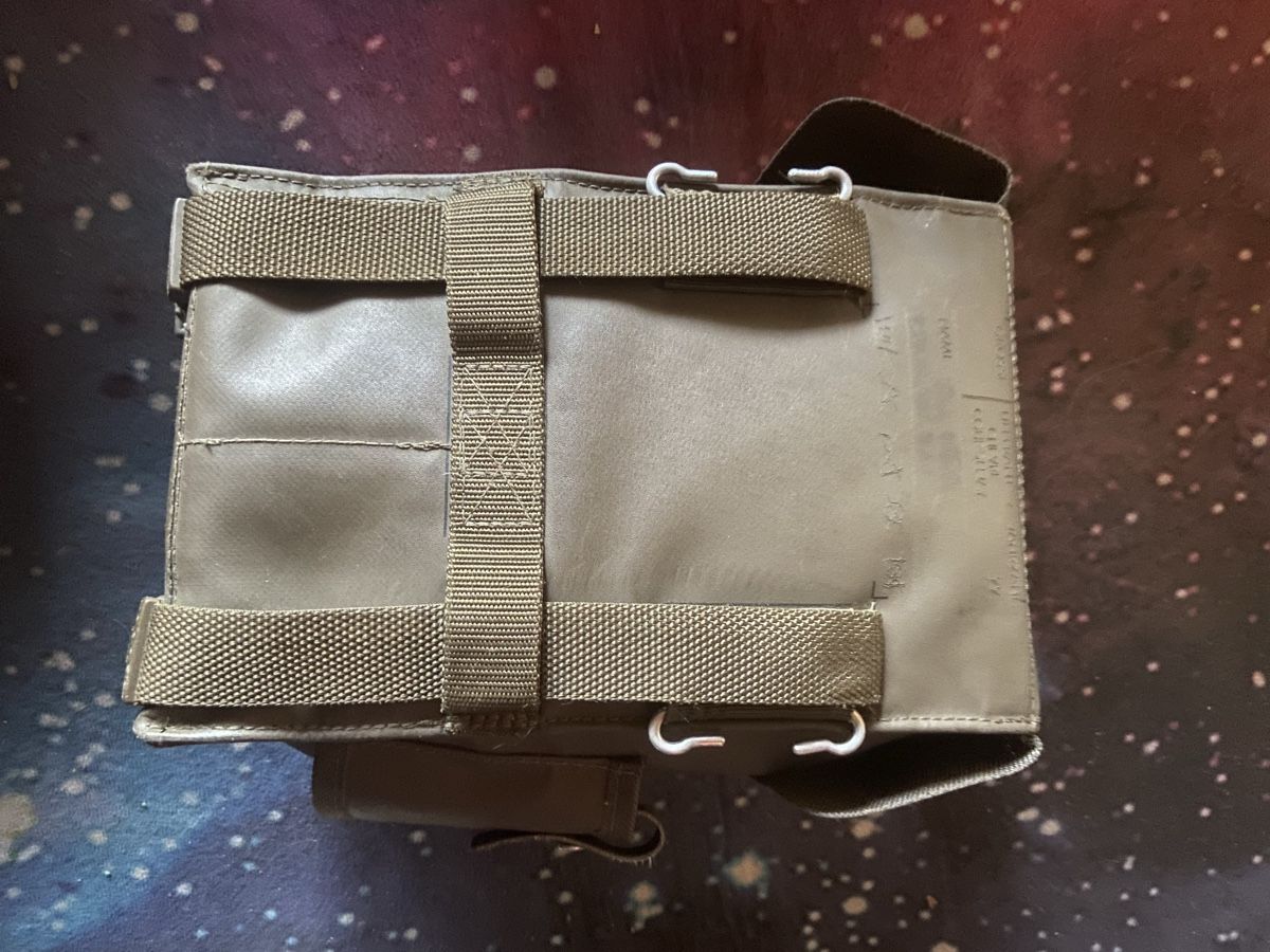 Schweizer Armee Borse: Schweizer Armee ABC Abwehr Material Tasche, GT90 , 1989 – Usato da Ostermundigen venduto da bargirl 2
