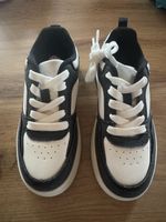 Sneaker Gr. 30