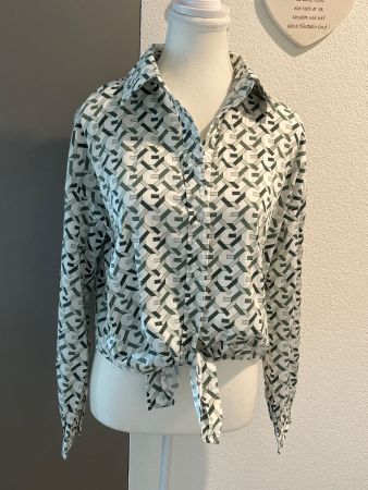 Damen Blusenhemd mit Knoten und Muster von Guess Gr. S
