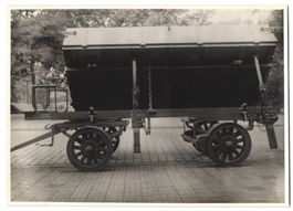 Fotografie Kippwagen / Kutschwagen, LKW-