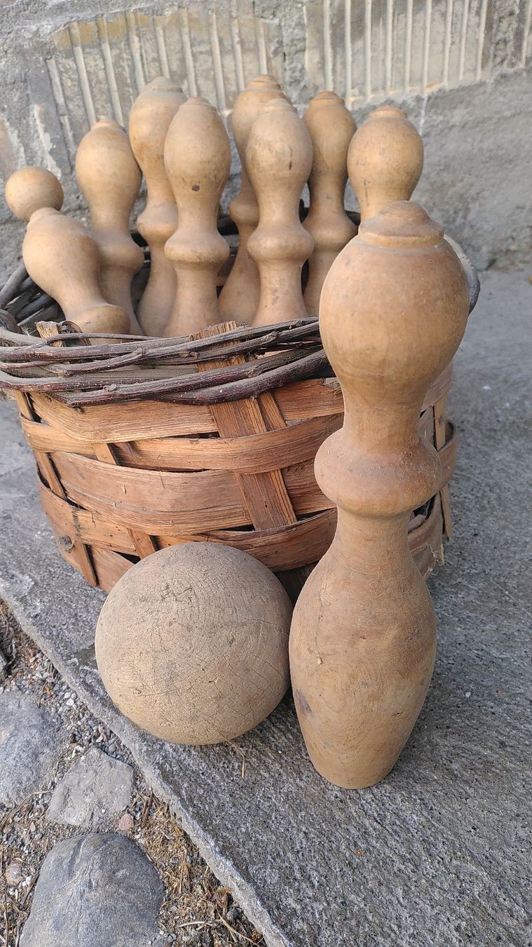 Spielzeuge: Holz-Kegelset – Gebraucht aus Malans GR von basile001 2