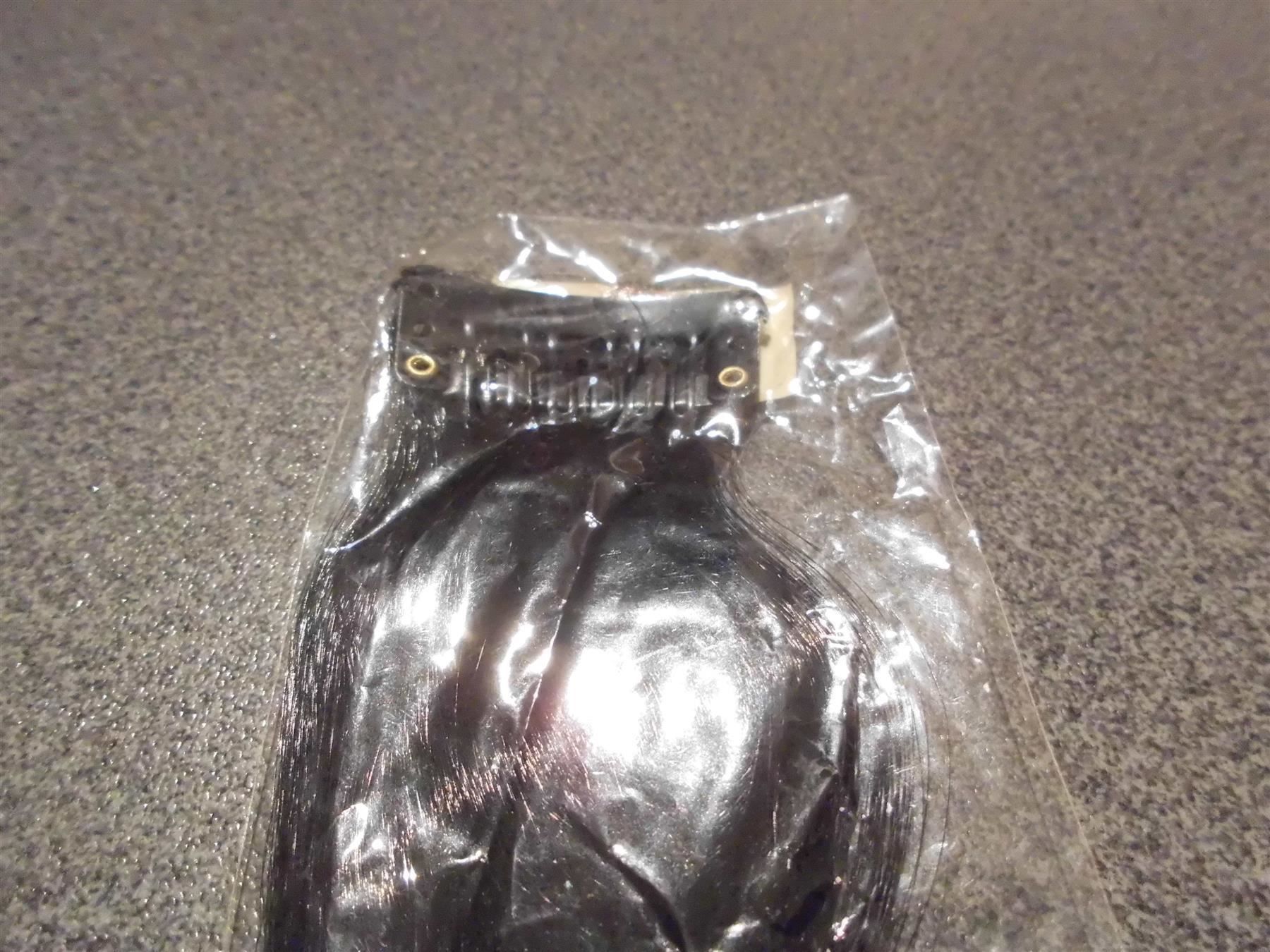 Haarschmuck: Haar Strähne schwarz/pink – Neu und originalverpackt aus Zürich von abraxas1291 1
