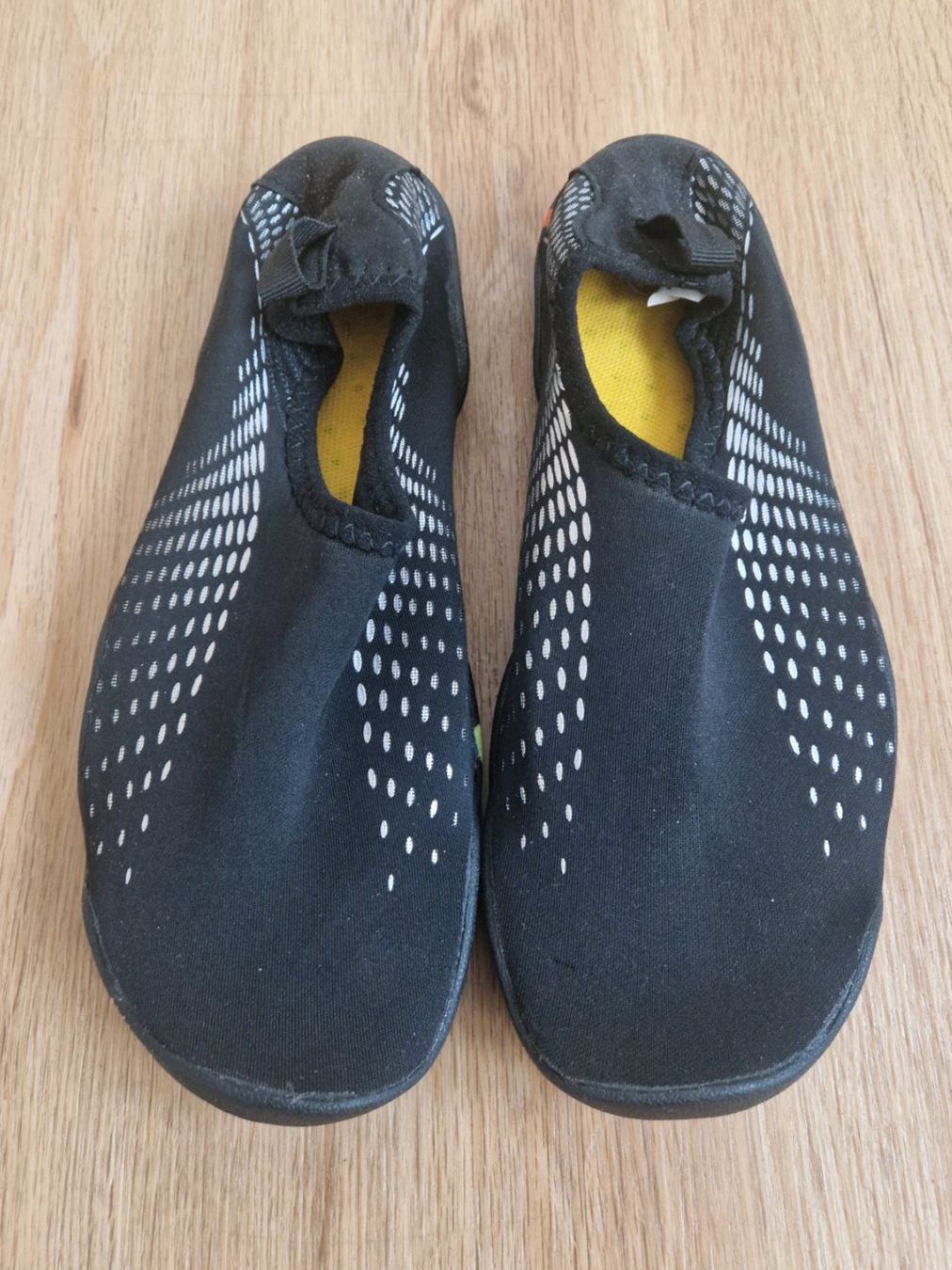 Scarpe per ragazzi: Wasserschuhe – Usato da Lotzwil venduto da DonGavallo