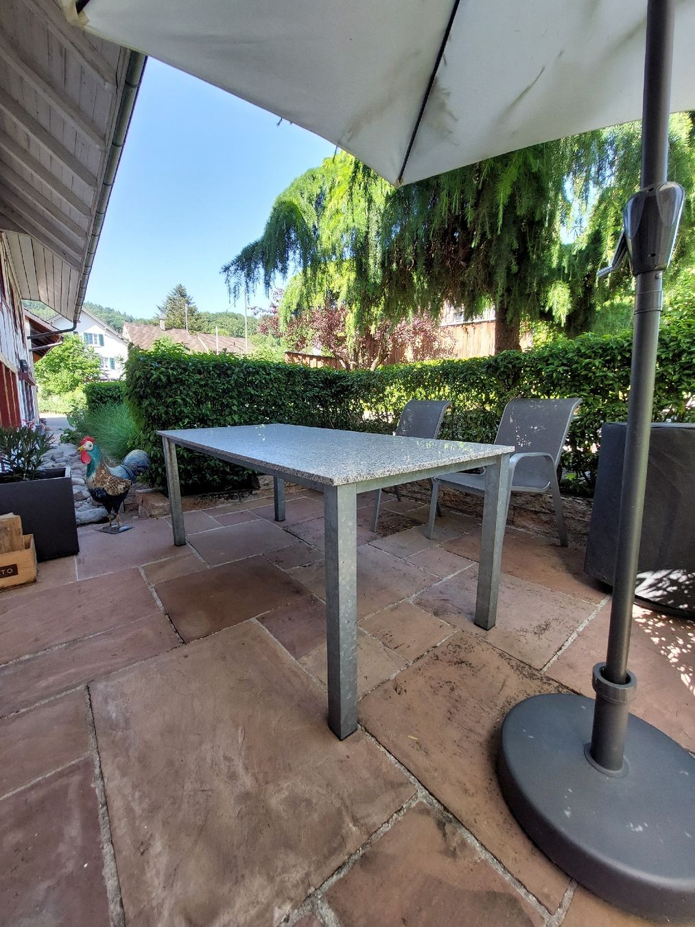 Interio Tables: Granit Gartentisch  – D'occasion à Weiningen ZH par Riggo0 2