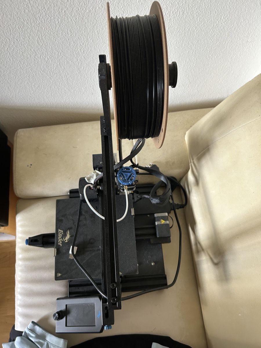 Creality Stampanti 3D: 3D-Drucker Creality Ender-3 V2 gebraucht schwarz – Usato da Wallisellen venduto da Tigi12345.23 1