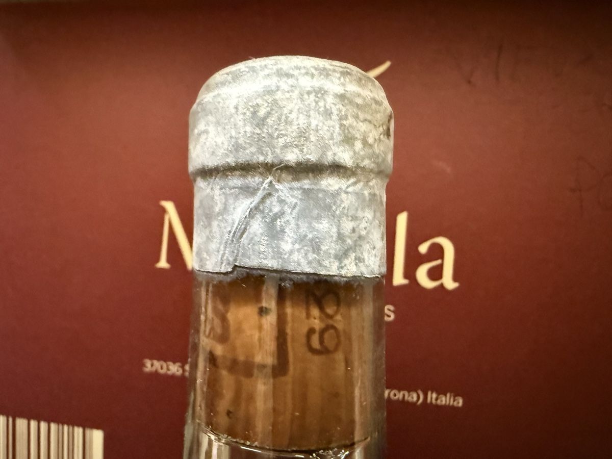Vino: Château Filhot 1929 – Nuovo e nell'imballaggio originale da Troinex venduto da Airain 2
