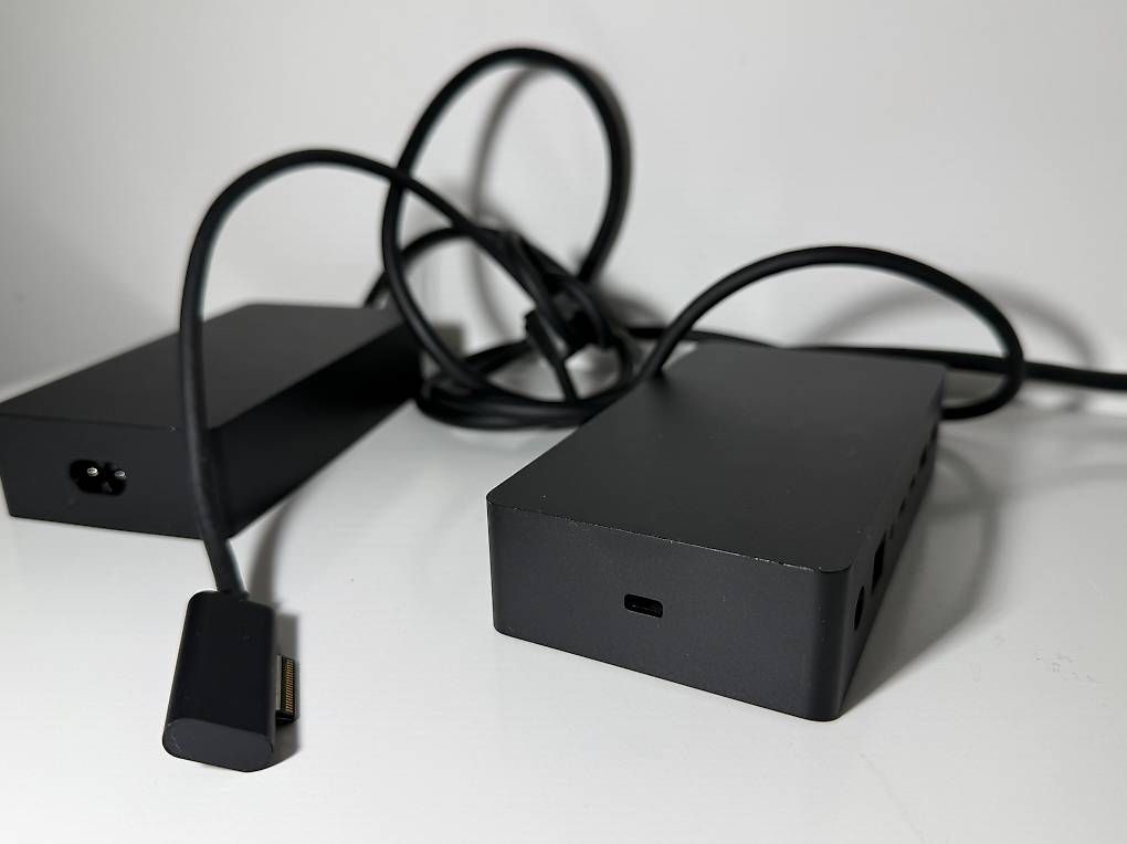 Docking station: Surface Dockingstation – D'occasion à Zürich par Antonio03 2