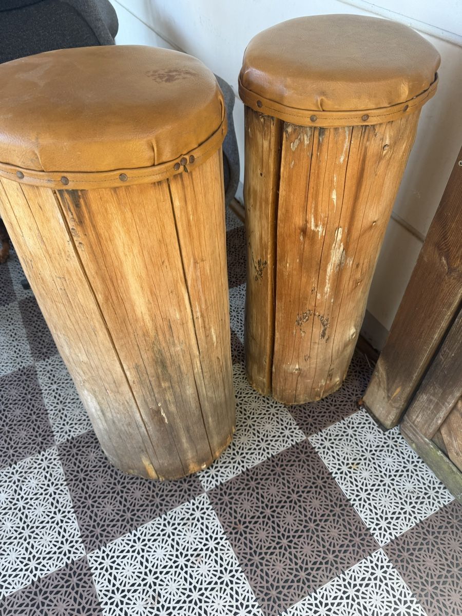 Sgabelli: Massive holz hocker/ Bar hocker vintage – Usato da Wynau venduto da Ziegler_Secondhand