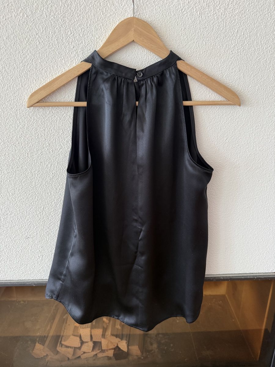 Top: Quince Black Silk Halter Top XS  – Nuovo (secondo la descrizione) da Kilchberg venduto da anloufra 3