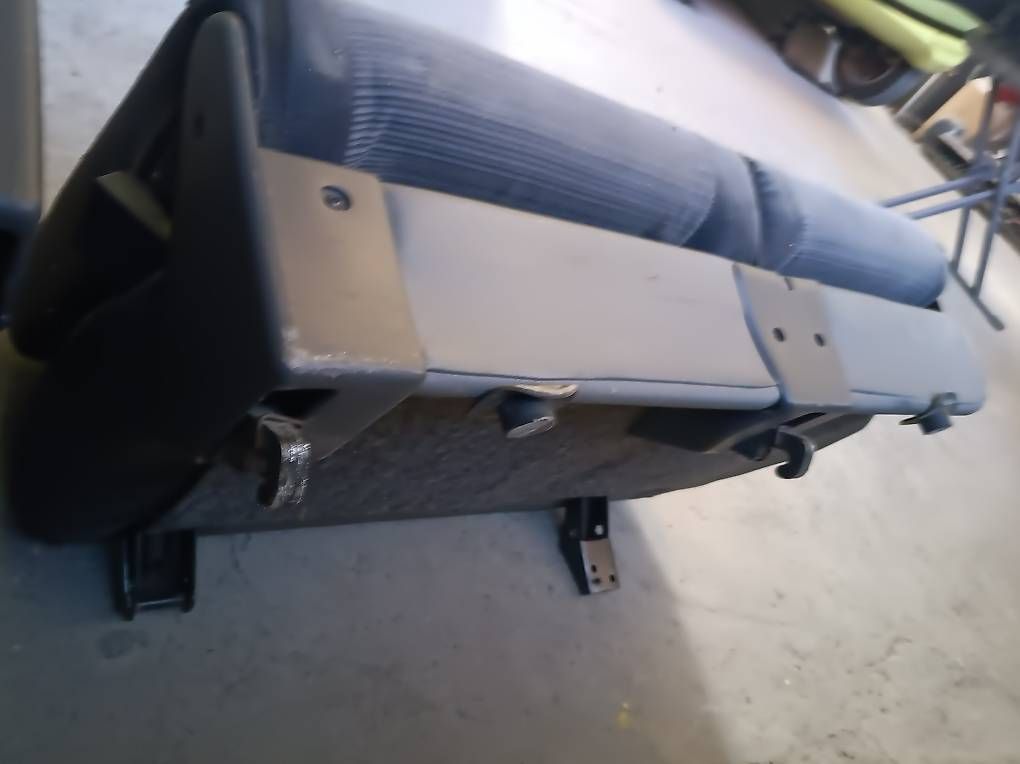 Tutti pezzi di ricambio auto: Sitz hinten Rücksitz  Citroen Berlingo 2005 – Usato da Hindelbank venduto da mbcar 4