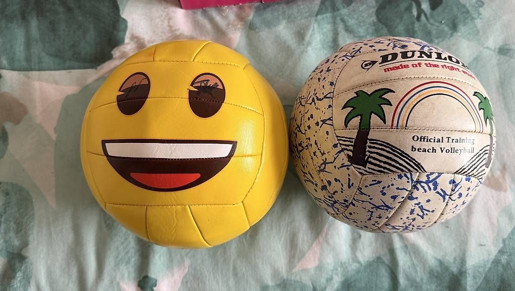 Palloni: 4 Ballons de volleyball  – Usato da Petit-Lancy venduto da geo_q6f7