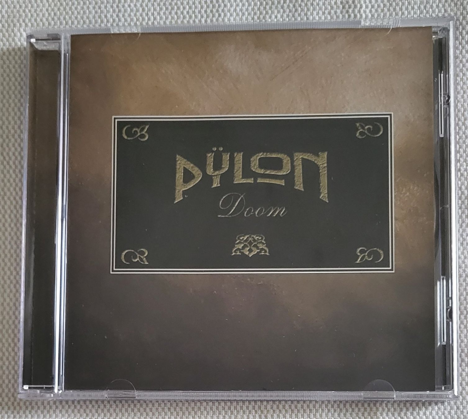 CD: Pÿlon - Doom – Usato da Villars-sur-glane venduto da Epsilonhike