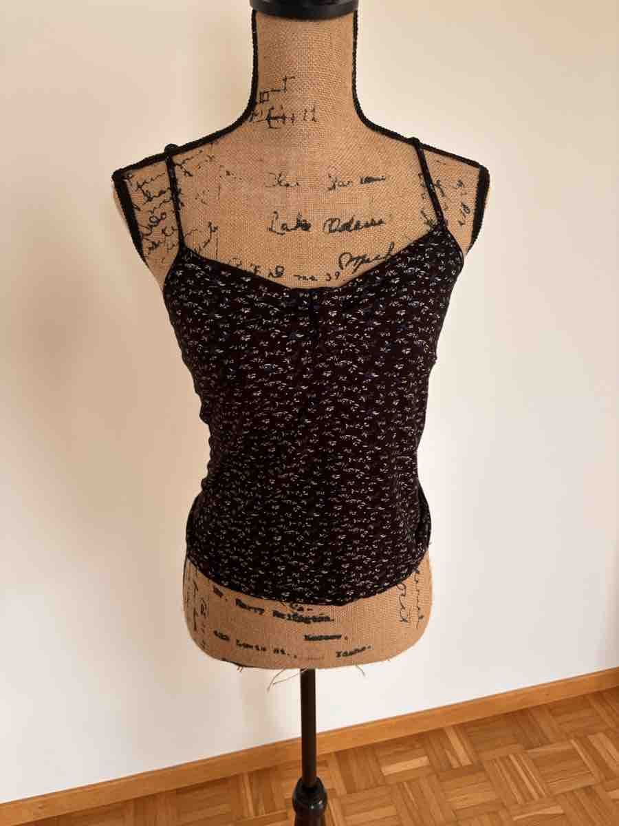Tops: Top mit Spaghettiträgern Blumenmuster Gr. M – Gebraucht aus Fraubrunnen von Sxhiina01 1