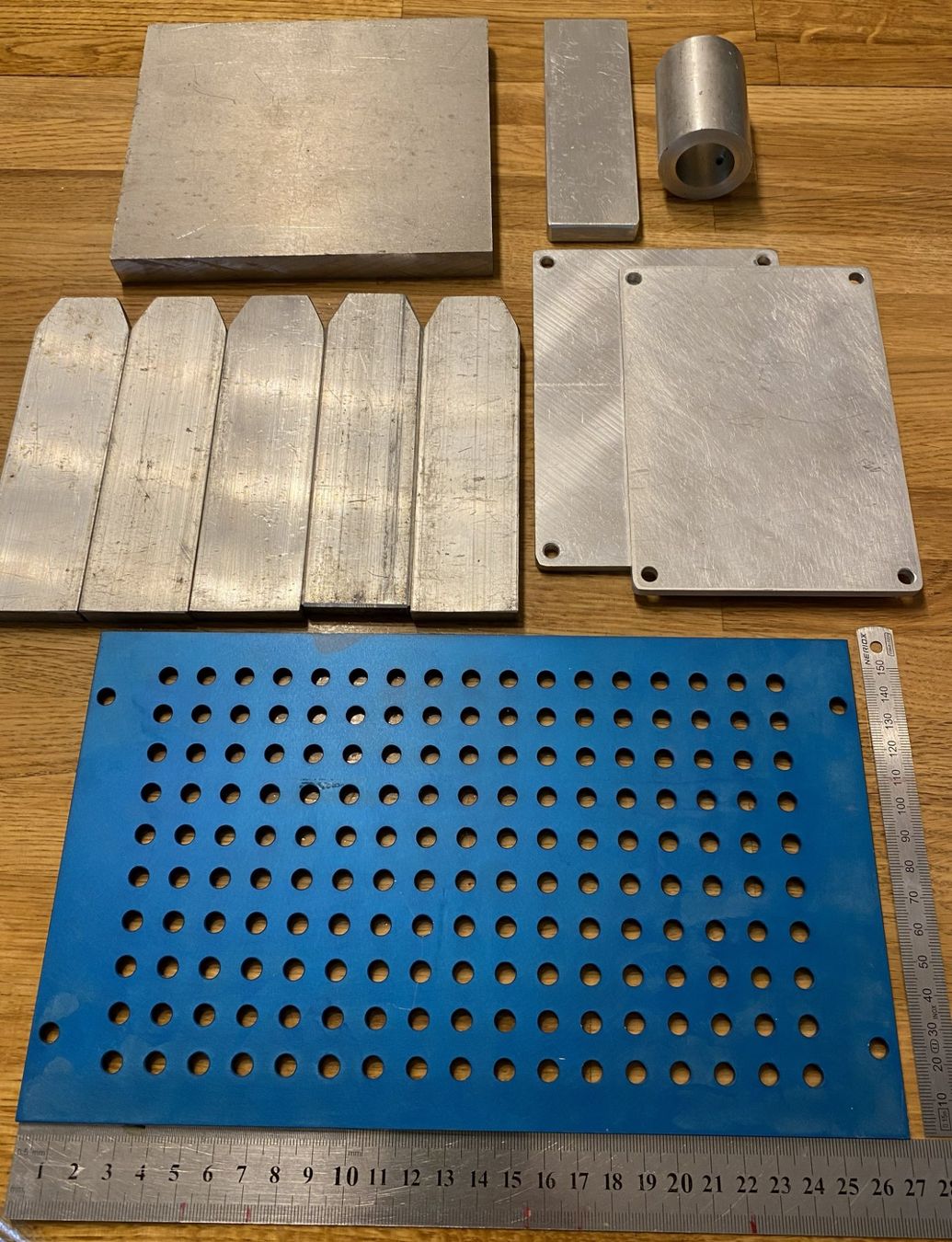 Piatti di portata: kleine Metallplatten Hobby Basteln – Usato da Derendingen venduto da lunatic 1