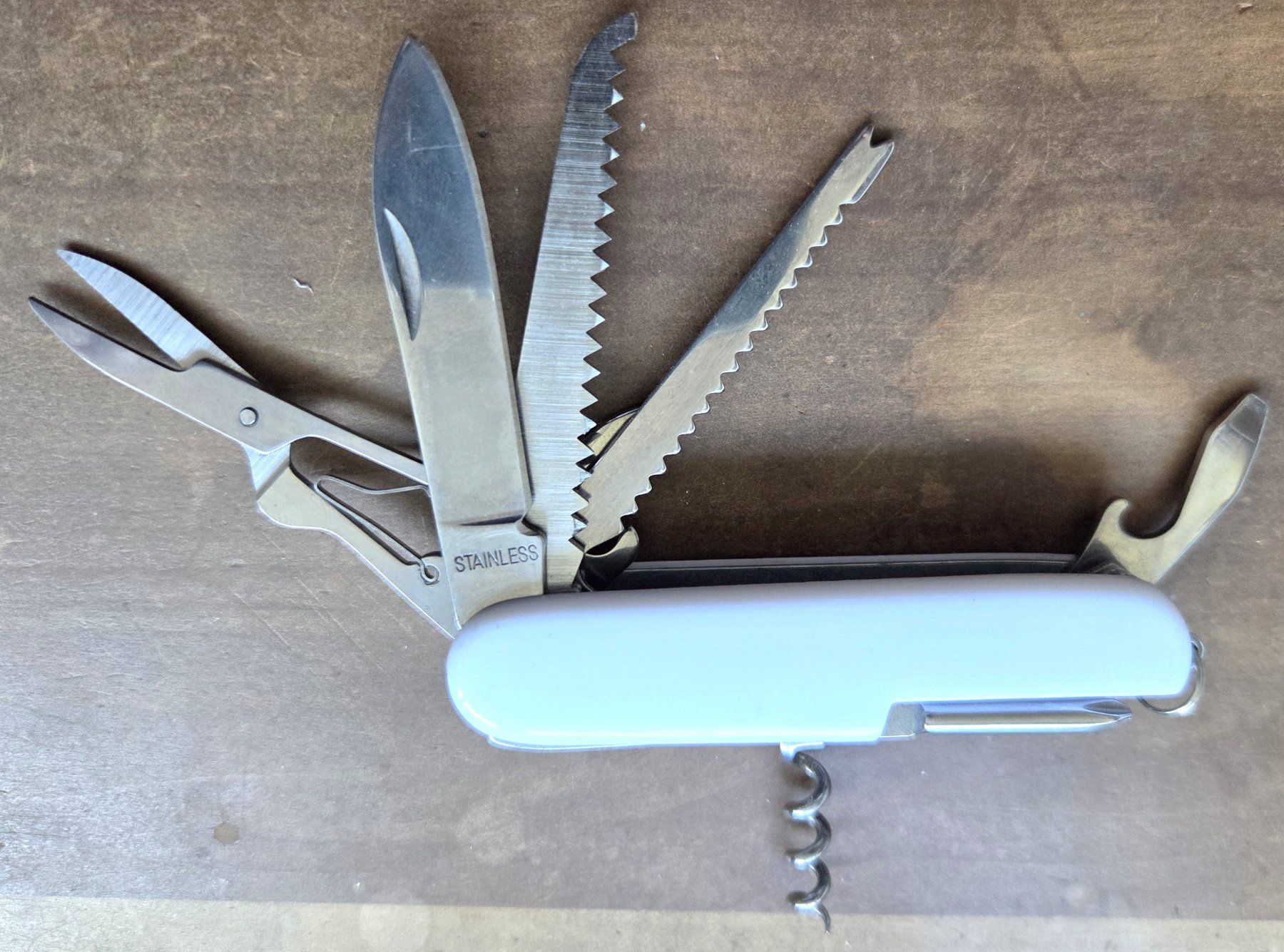 Taschenmesser: Taschenmesser mit 11 Funktionen – Gebraucht aus Bottighofen von Absaras