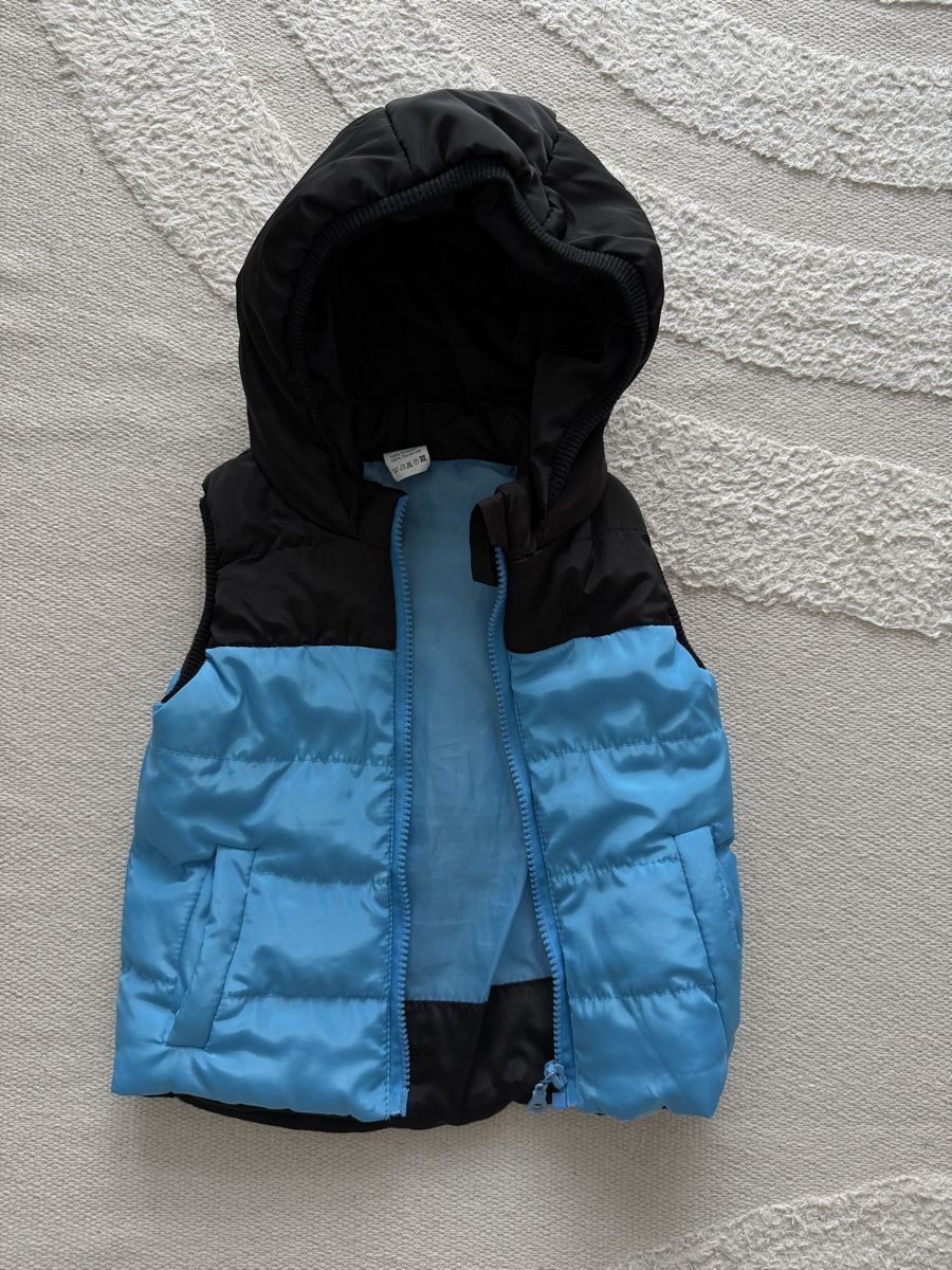 Autres vêtements: Kinder Weste Gr.86  – D'occasion à Niederglatt ZH par Vladaa 2