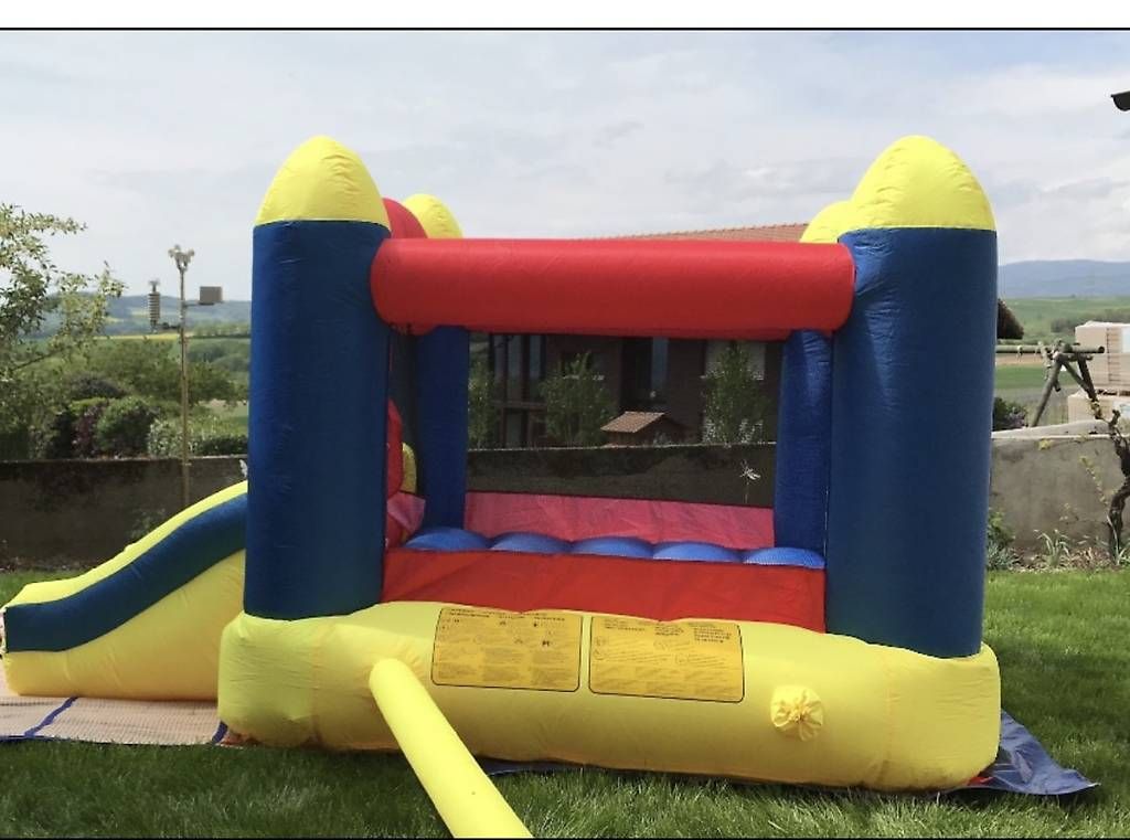 Casette per bambini: Château gonflable très bon état  – Usato da Vinzel venduto da ninioenor 1