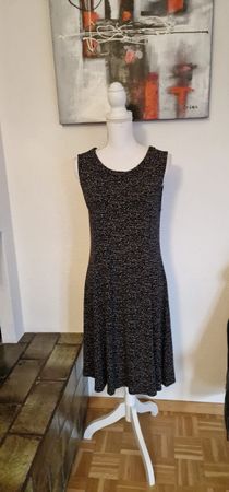 Schönes Kleid von Opus, Grösse 36