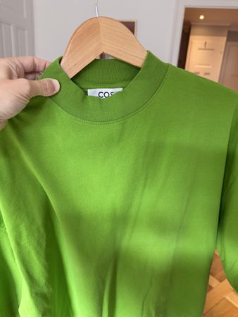 Oversize Cos green tshirt size XS