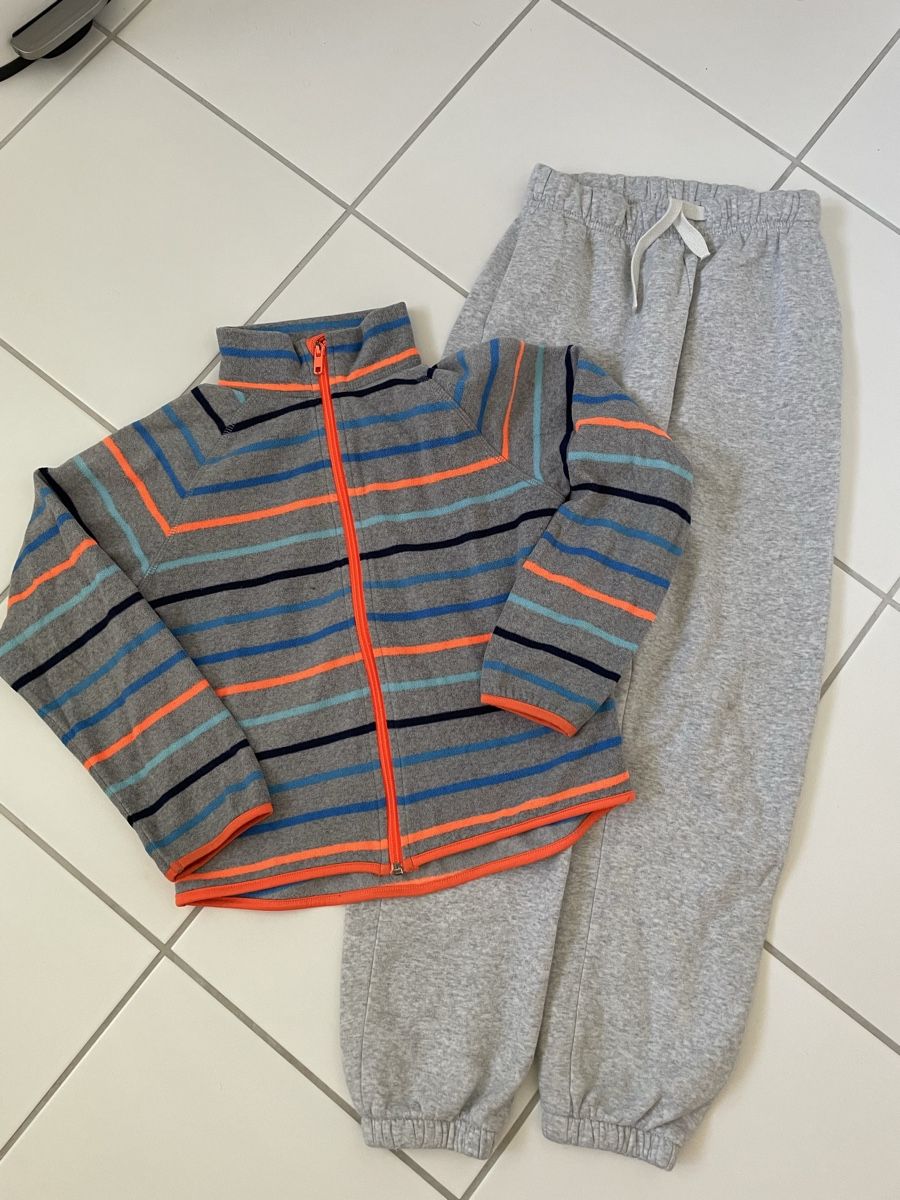 H&M Giacche: Fleecejacke + Trainerhose – Usato da Siebnen venduto da Starlauf 1