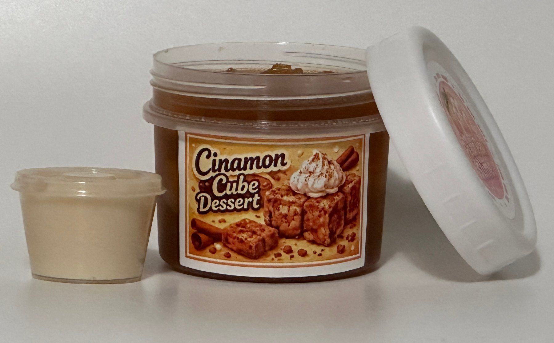 Giocattoli: Cinamon Cube Dessert - Jelly Cube Slime 180ml – Nuovo (secondo la descrizione) da Riehen venduto da sesambestcoins2004 2