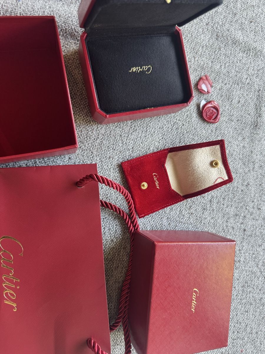 Alle Dekorationen: Cartier-Etui, Verpackung. Original. – Gebraucht aus Forch von naz_fr7n 8