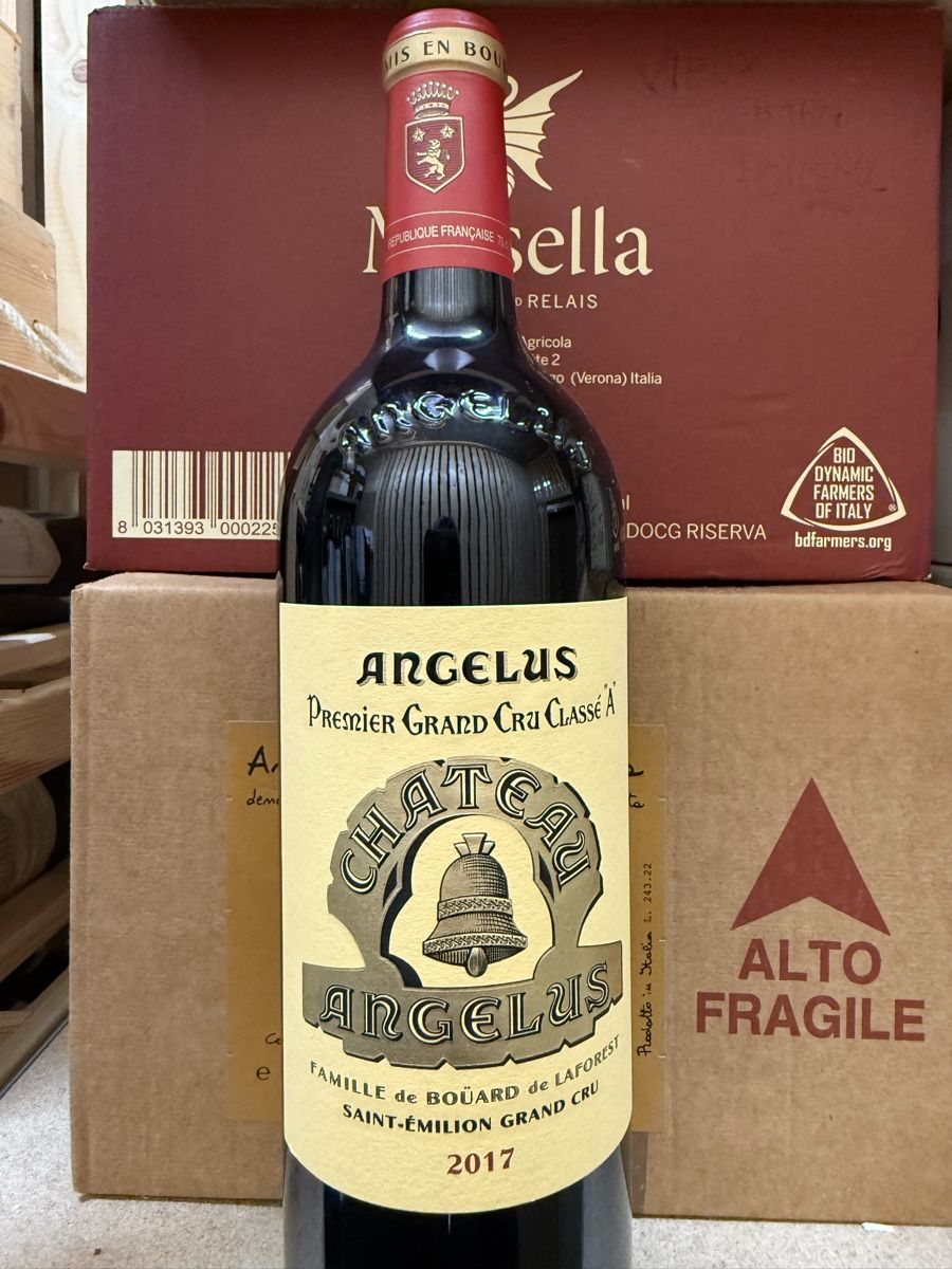 Vino: Chateau Angelus 2017 Saint-Emilion – Nuovo e nell'imballaggio originale da Troinex venduto da Airain