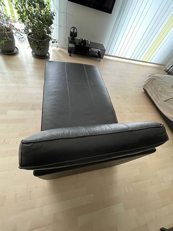 Ikea Sedie a sdraio: Liegesofa Leder – Usato da Islikon venduto da mar_zm9w 2