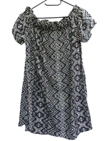 ca. Gr. 42 s.Masse sehr leichtes Kleid od. Tunika Kofferware